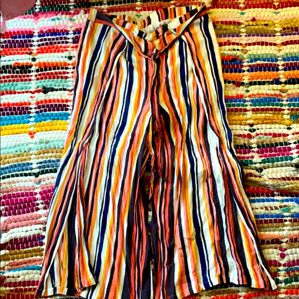 Split leg goucho style beach pants